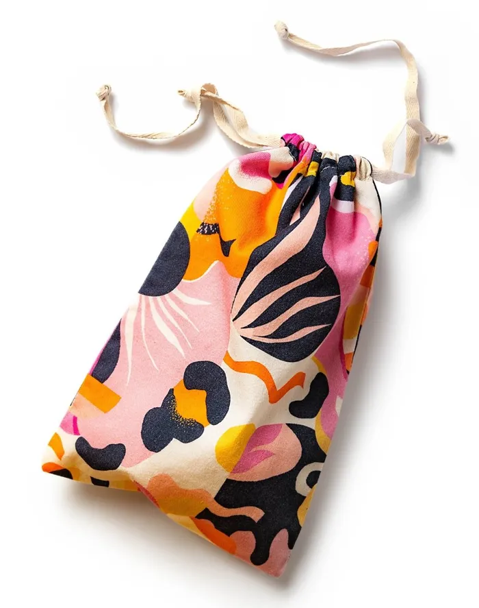 The Collection Cotton Toy Bag 18 Pcs Counter Display Assorted Blush Vibrators The Collection Cotton Toy Bag 18 Pcs Counter Display Assorted Blush Vibrators